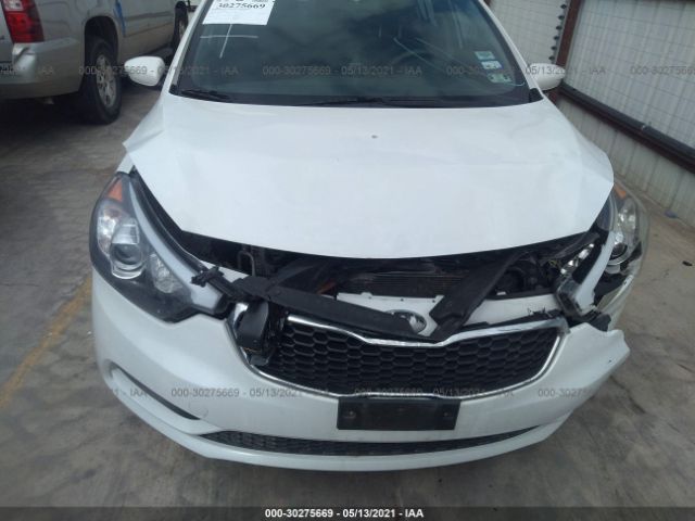 Photo 5 VIN: KNAFK4A67E5072223 - KIA FORTE 