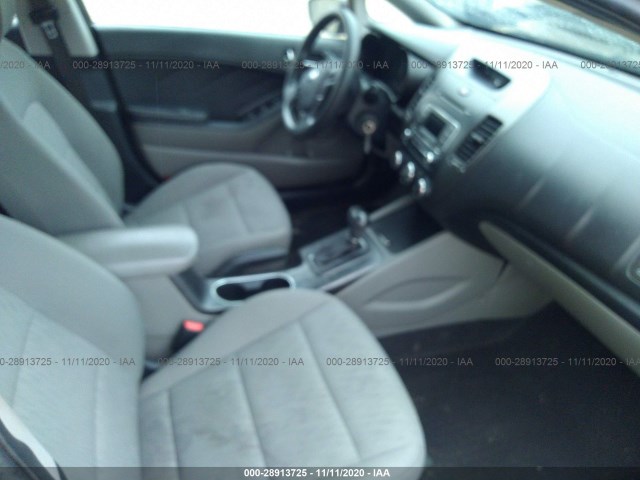 Photo 4 VIN: KNAFK4A67F5256966 - KIA FORTE 