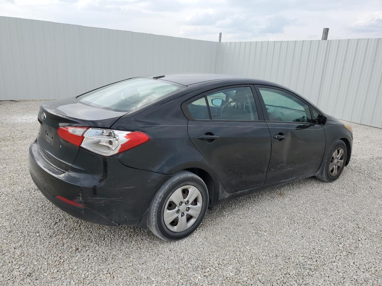 Photo 2 VIN: KNAFK4A67F5271323 - KIA FORTE 