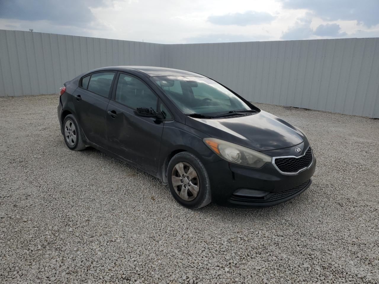 Photo 3 VIN: KNAFK4A67F5271323 - KIA FORTE 