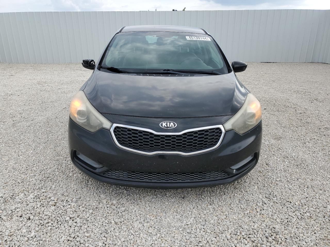 Photo 4 VIN: KNAFK4A67F5271323 - KIA FORTE 