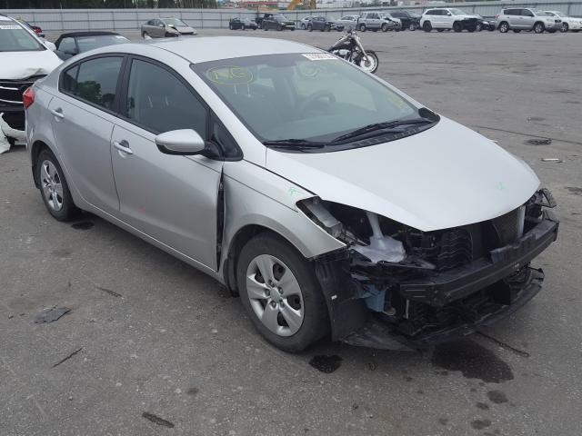 Photo 0 VIN: KNAFK4A67F5308886 - KIA FORTE LX 