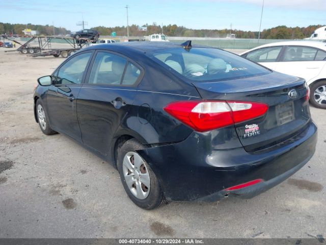 Photo 2 VIN: KNAFK4A67F5340432 - KIA FORTE 