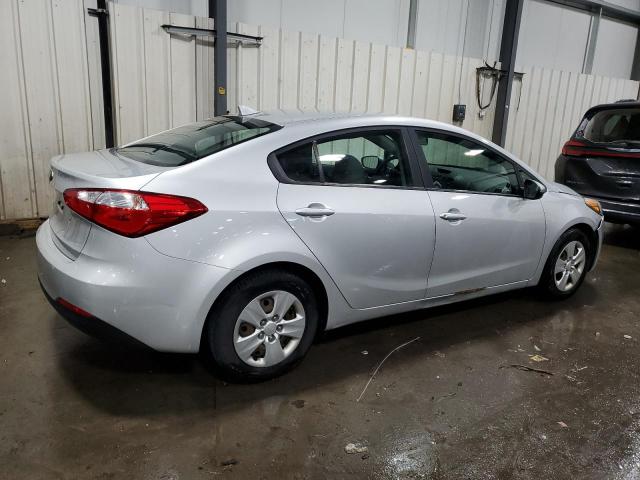 Photo 2 VIN: KNAFK4A67F5371809 - KIA FORTE LX 