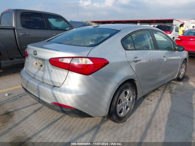 Photo 3 VIN: KNAFK4A67F5388108 - KIA FORTE 