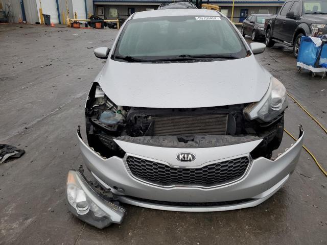 Photo 4 VIN: KNAFK4A67F5390988 - KIA FORTE LX 