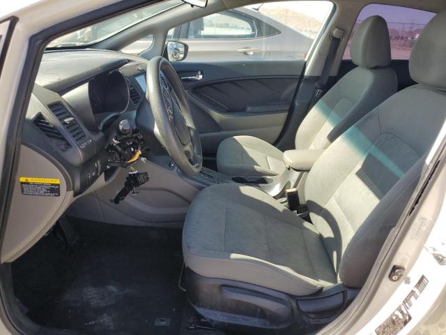 Photo 6 VIN: KNAFK4A67F5399075 - KIA FORTE LX 