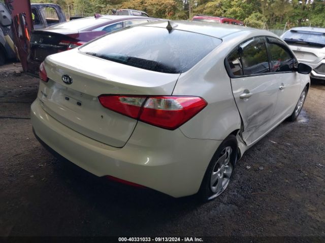 Photo 3 VIN: KNAFK4A67F5407160 - KIA FORTE 