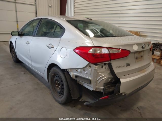 Photo 2 VIN: KNAFK4A67F5407983 - KIA FORTE 