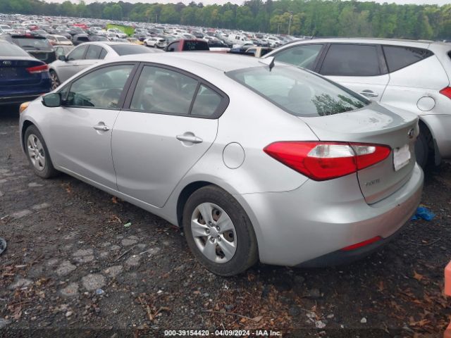 Photo 2 VIN: KNAFK4A67F5411824 - KIA FORTE 