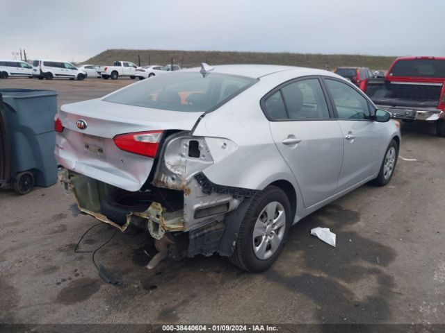 Photo 3 VIN: KNAFK4A67F5426100 - KIA FORTE 