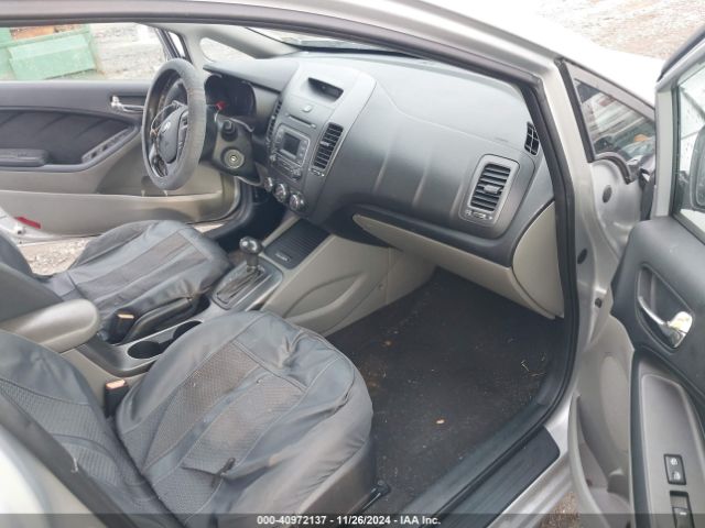 Photo 4 VIN: KNAFK4A67F5430955 - KIA FORTE 