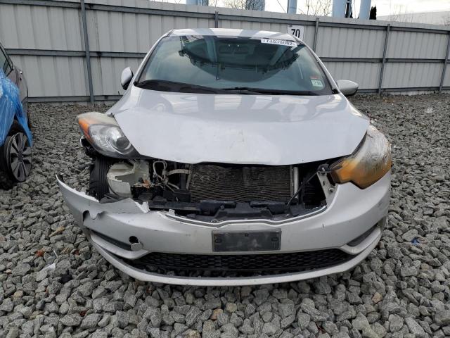 Photo 10 VIN: KNAFK4A67G5487237 - KIA FORTE LX 