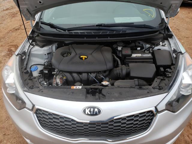 Photo 6 VIN: KNAFK4A67G5500522 - KIA FORTE LX 