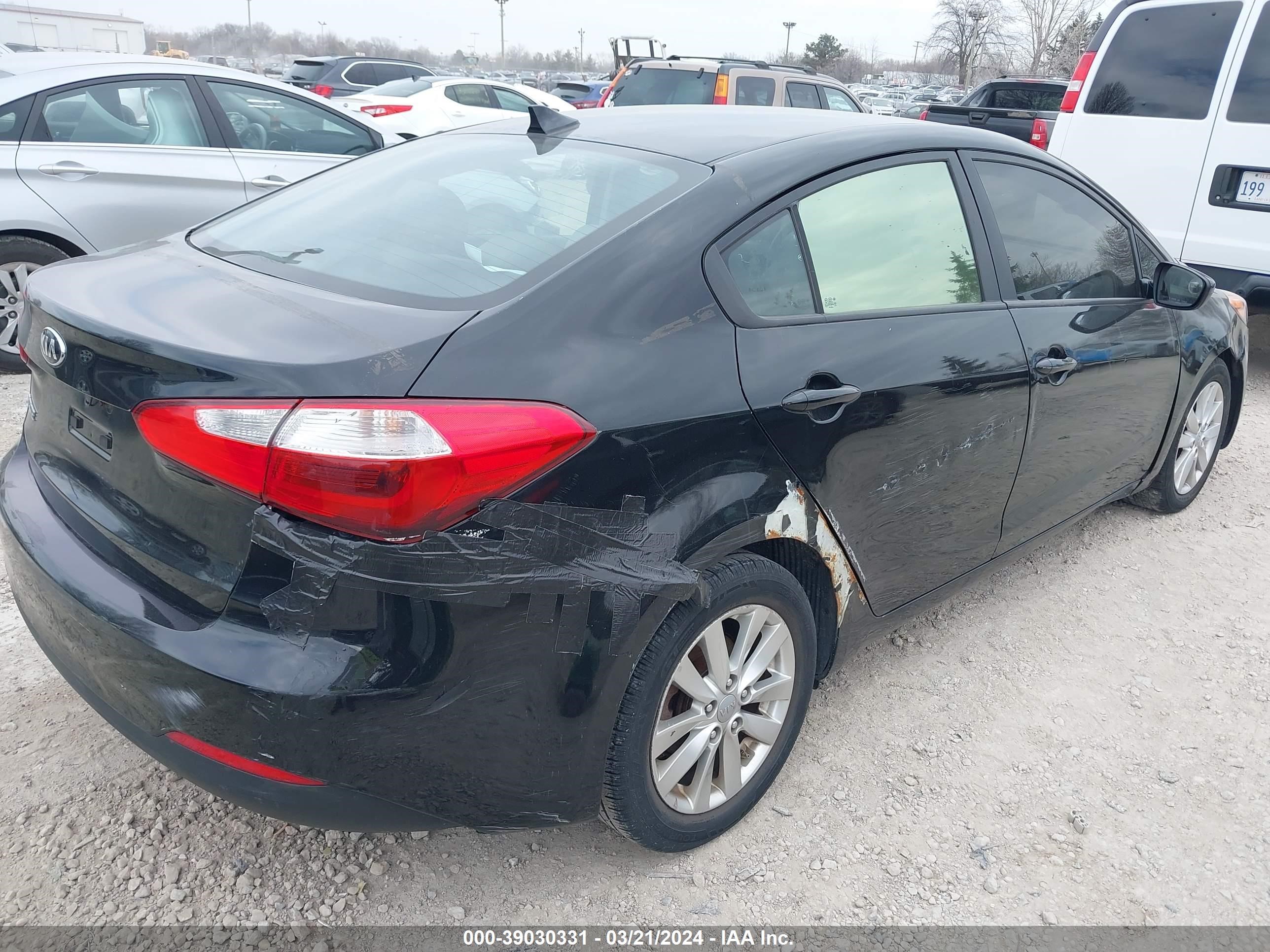 Photo 3 VIN: KNAFK4A67G5532516 - KIA FORTE 