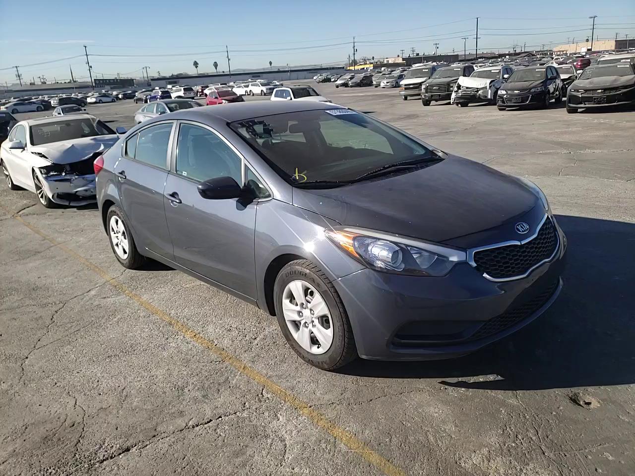 Photo 10 VIN: KNAFK4A67G5536923 - KIA FORTE LX 