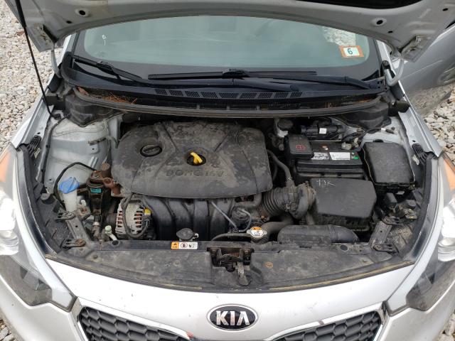 Photo 6 VIN: KNAFK4A68E5140741 - KIA FORTE 