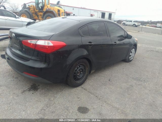 Photo 3 VIN: KNAFK4A68E5174372 - KIA FORTE 