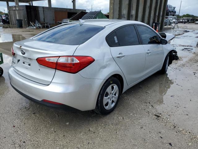 Photo 3 VIN: KNAFK4A68F5260816 - KIA FORTE LX 