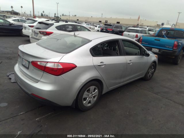 Photo 3 VIN: KNAFK4A68F5263795 - KIA FORTE 