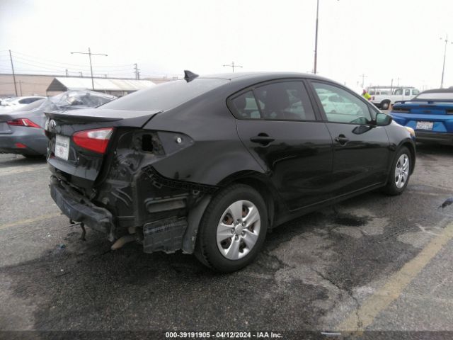 Photo 3 VIN: KNAFK4A68F5267443 - KIA FORTE 