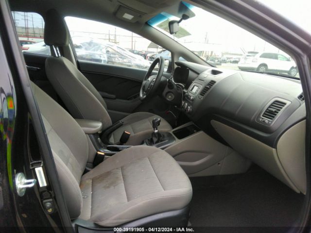 Photo 4 VIN: KNAFK4A68F5267443 - KIA FORTE 