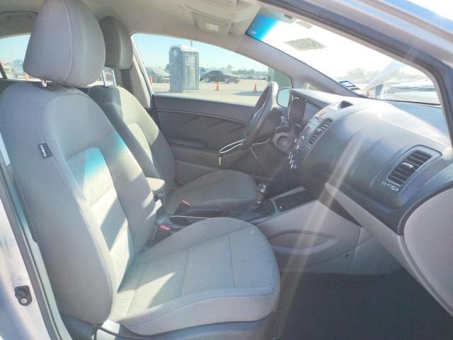 Photo 4 VIN: KNAFK4A68F5293167 - KIA FORTE LX 