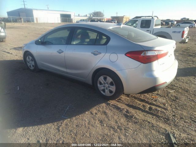 Photo 2 VIN: KNAFK4A68F5298689 - KIA FORTE 