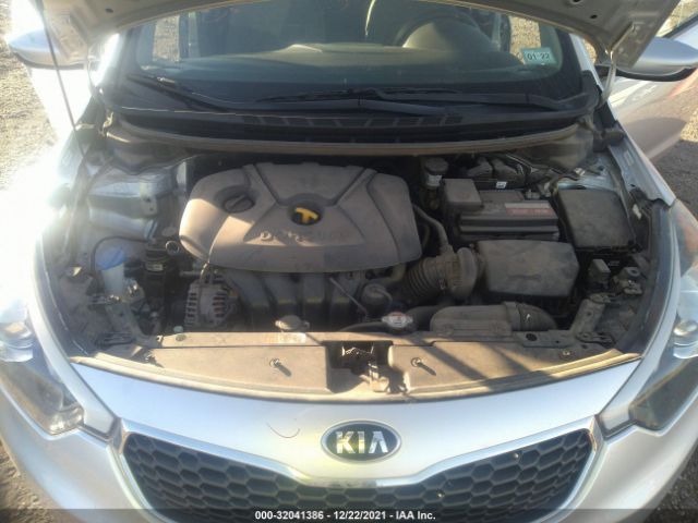 Photo 9 VIN: KNAFK4A68F5298689 - KIA FORTE 