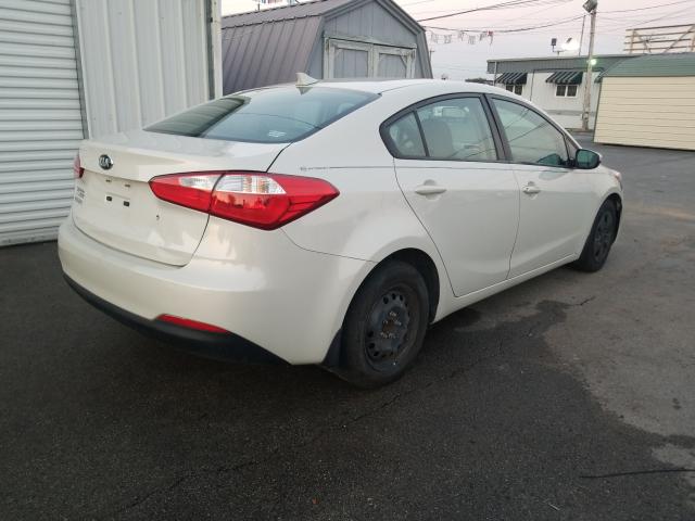 Photo 3 VIN: KNAFK4A68F5328743 - KIA FORTE LX 