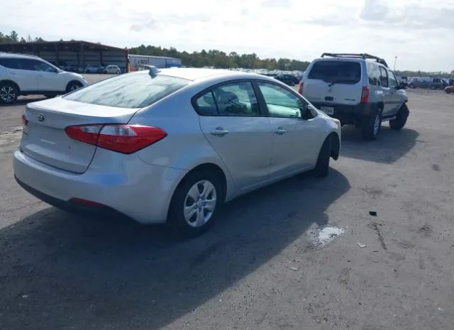 Photo 3 VIN: KNAFK4A68F5329438 - KIA FORTE 