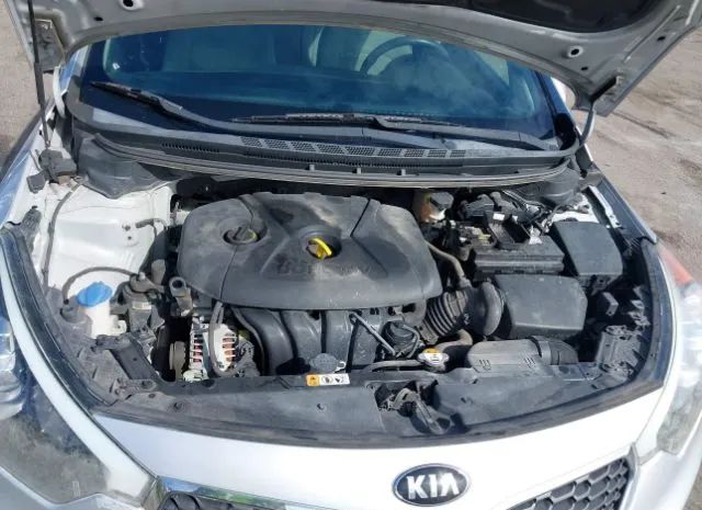 Photo 9 VIN: KNAFK4A68F5329438 - KIA FORTE 