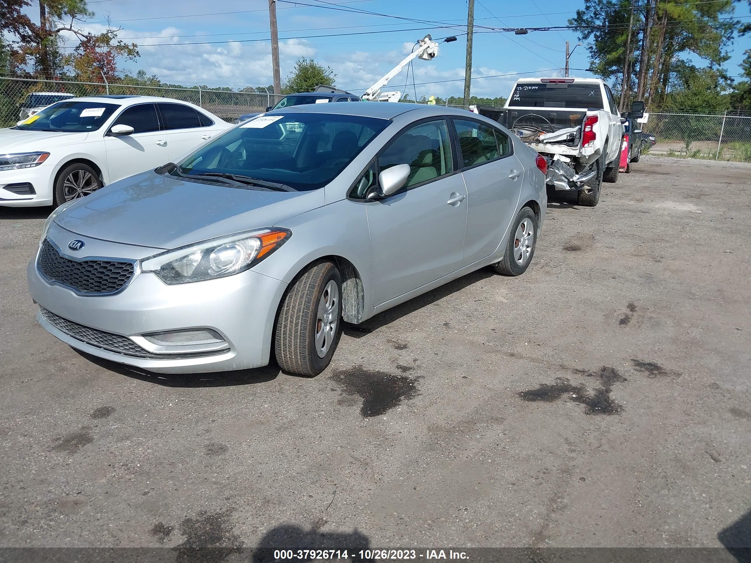 Photo 1 VIN: KNAFK4A68F5329438 - KIA FORTE 