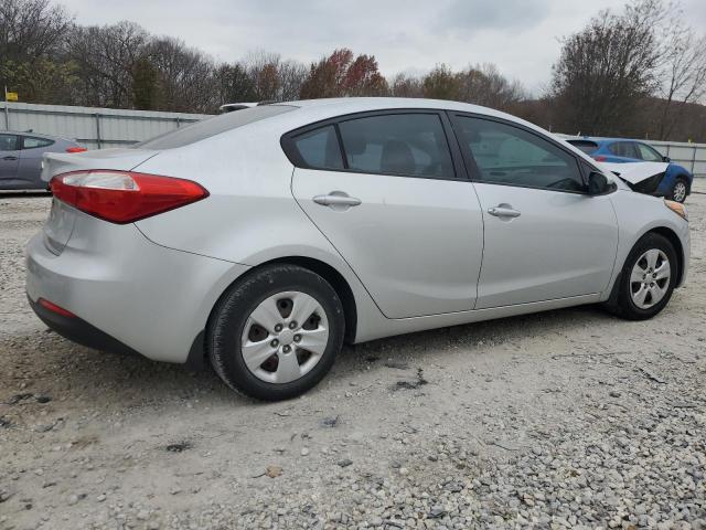 Photo 2 VIN: KNAFK4A68F5330119 - KIA FORTE LX 