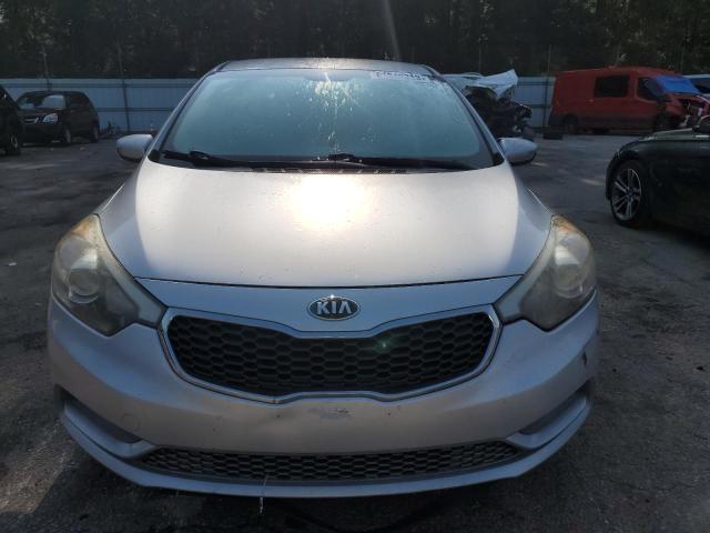 Photo 4 VIN: KNAFK4A68F5368823 - KIA FORTE 