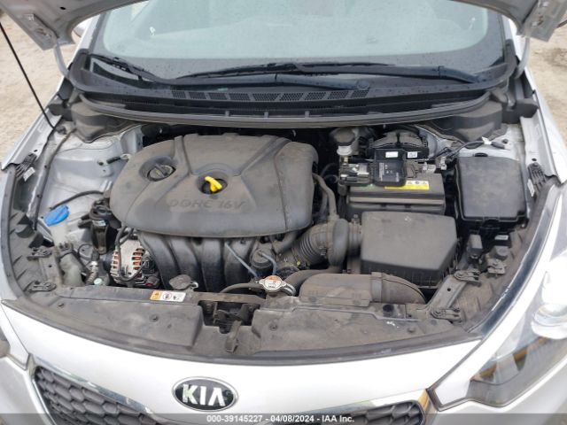 Photo 9 VIN: KNAFK4A68F5373732 - KIA FORTE 