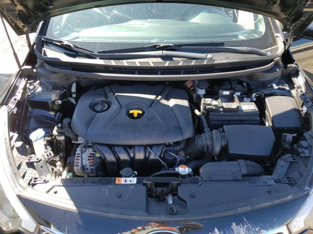 Photo 6 VIN: KNAFK4A68F5405501 - KIA FORTE LX 