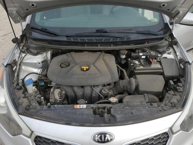 Photo 10 VIN: KNAFK4A68F5428566 - KIA FORTE LX 