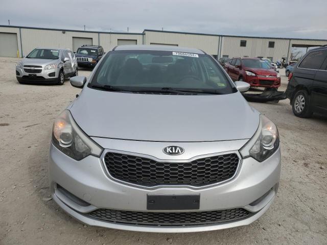 Photo 4 VIN: KNAFK4A68F5428566 - KIA FORTE LX 