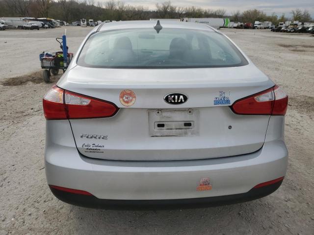 Photo 5 VIN: KNAFK4A68F5428566 - KIA FORTE LX 