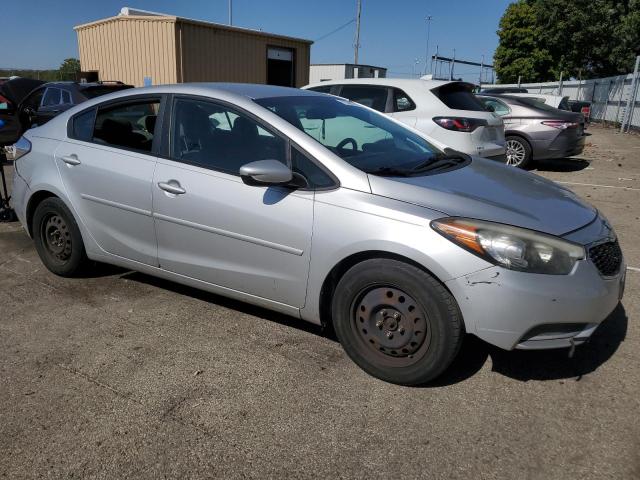 Photo 3 VIN: KNAFK4A68F5431791 - KIA FORTE LX 