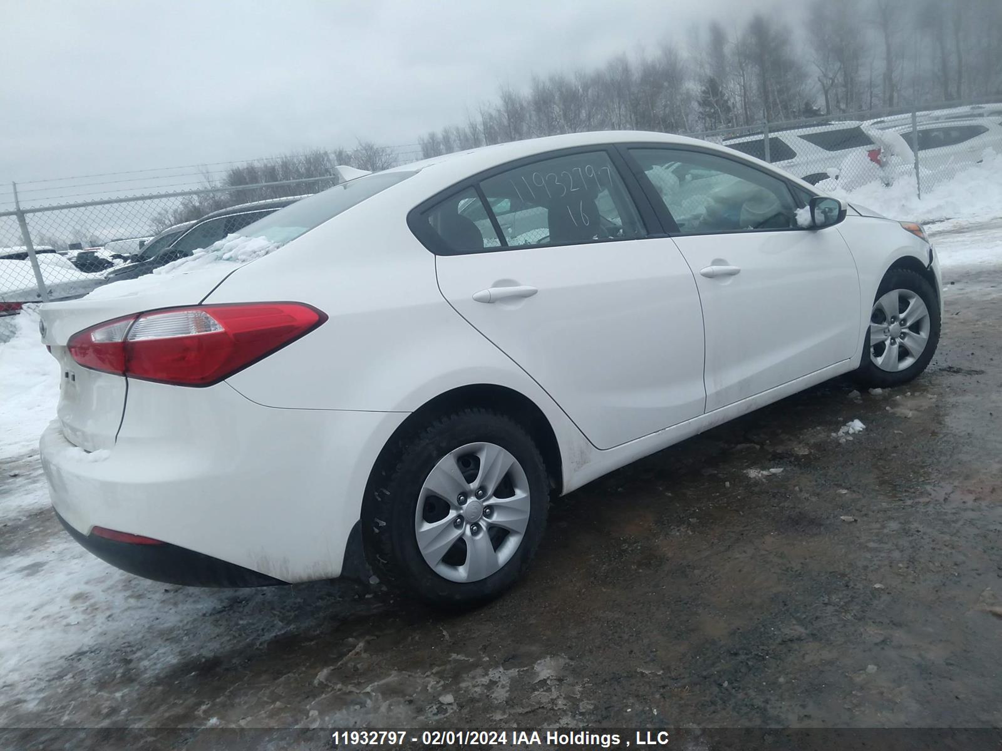 Photo 3 VIN: KNAFK4A68G5449001 - KIA FORTE 