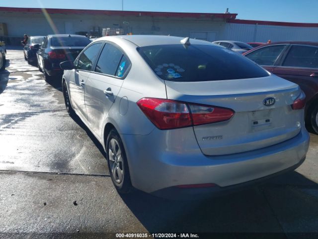 Photo 2 VIN: KNAFK4A68G5514736 - KIA FORTE 