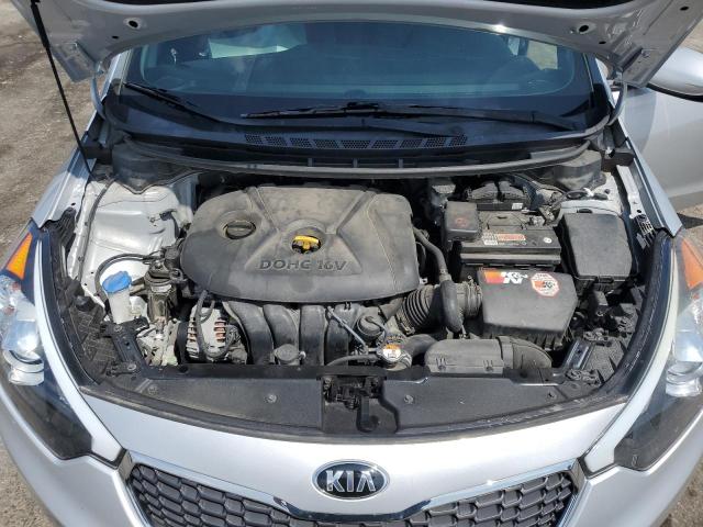 Photo 10 VIN: KNAFK4A68G5559871 - KIA FORTE 