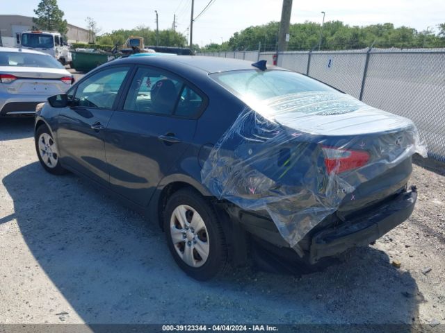 Photo 2 VIN: KNAFK4A68G5560812 - KIA FORTE 