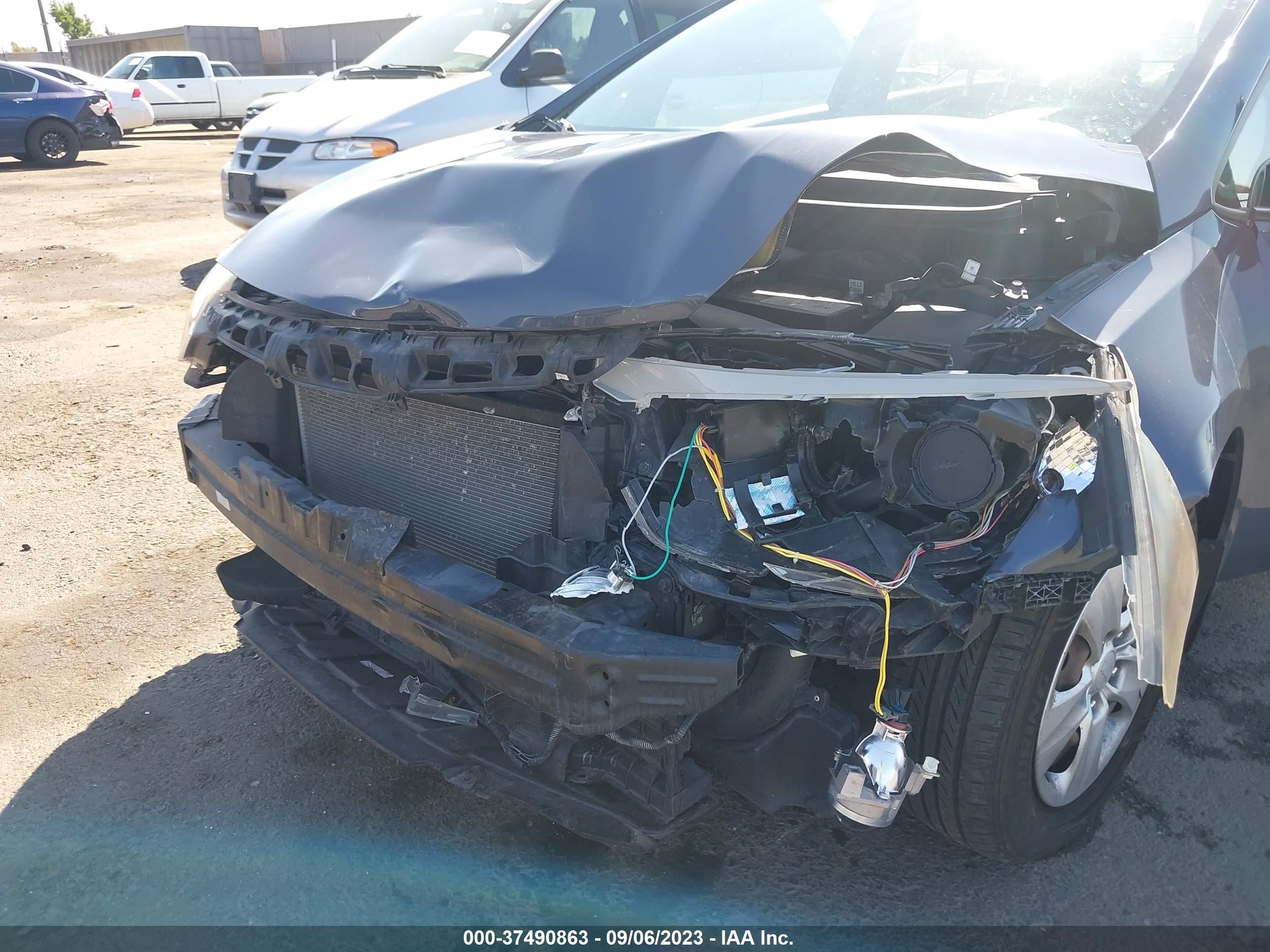 Photo 5 VIN: KNAFK4A68G5567341 - KIA FORTE 