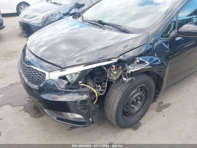 Photo 5 VIN: KNAFK4A68G5569882 - KIA FORTE 