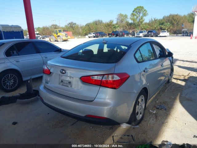 Photo 3 VIN: KNAFK4A68G5602752 - KIA FORTE 