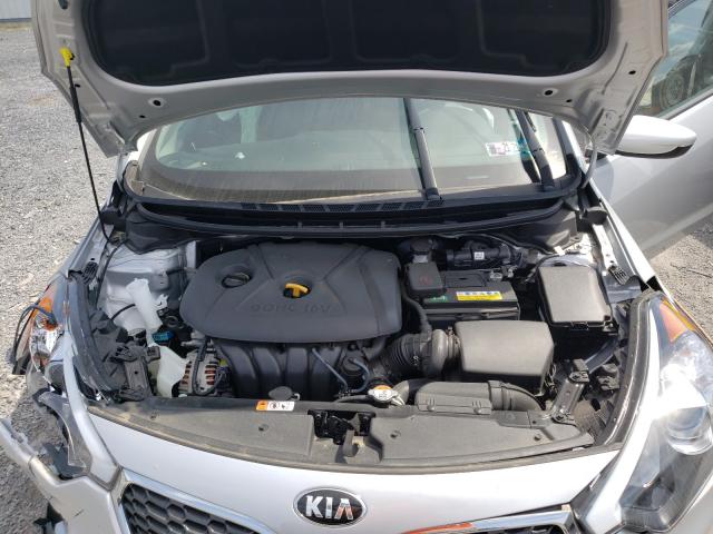 Photo 6 VIN: KNAFK4A68G5615307 - KIA FORTE LX 