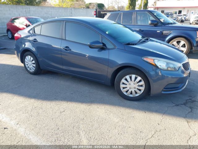 Photo 4 VIN: KNAFK4A69E5087872 - KIA FORTE 